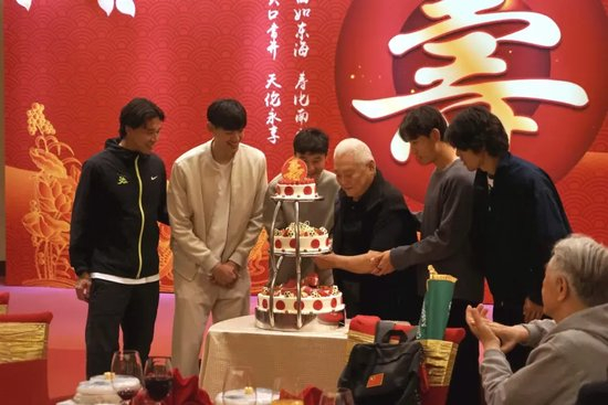 一直备受网友所推崇介绍图片